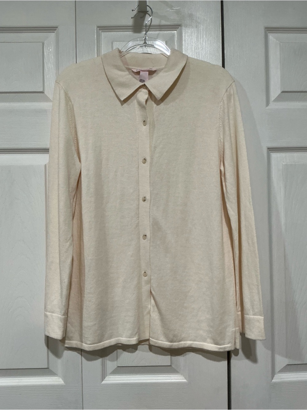 💙 NWT Victoria’s Secret Button Up Cream Collared Sweater Shirt - XS (01560)